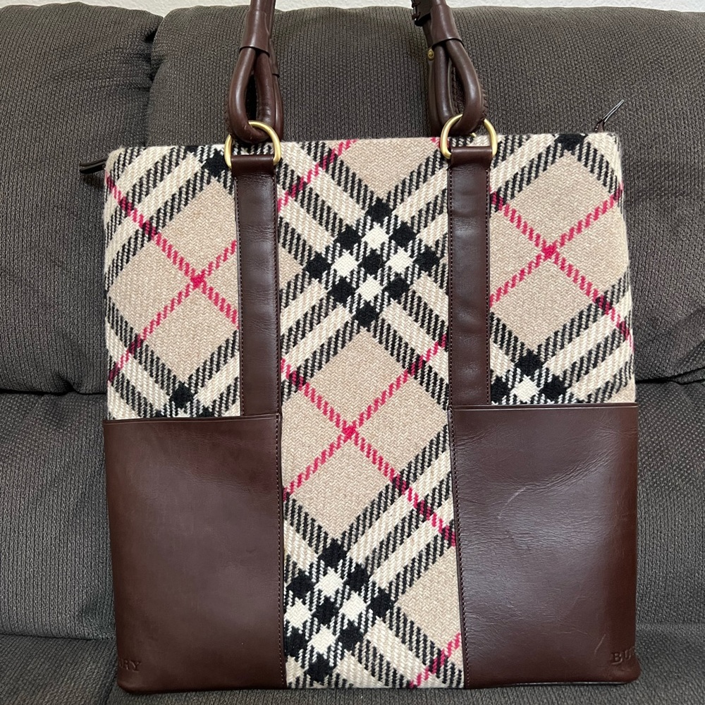 Burberry tote